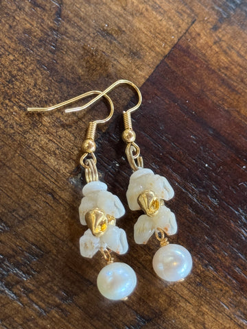 MM SALE! NIIHAU SHELL EARRING