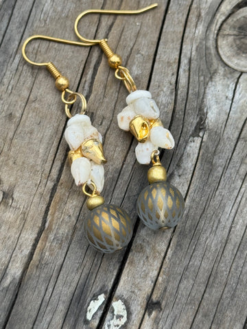 MM SALE! NIIHAU SHELL EARRING