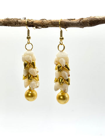 NIIHAU SHELL + GOLD PEARL EARRING