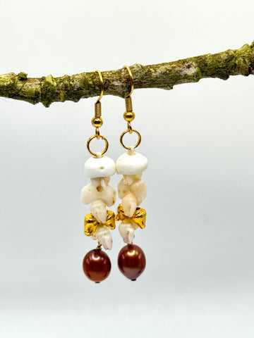 NIIHAU PĪKAKE + CHOCOLATE PEARL DANGLES