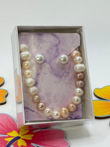 CLOSEOUT • 7” STRETCHY PEARL BRACELET + STUD PEARL EARRING #526