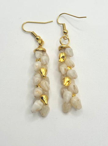 NIIHAU SHELL + GOLD PĪKAKE EARRING