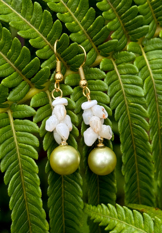 NIIHAU PĪKAKE PEARL EARRINGS