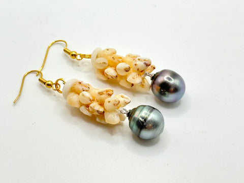 DELUXE NIIHAU SHELL PĪKAKE STYLE + BAROQUE TAHITIAN PEARL (1.75”)