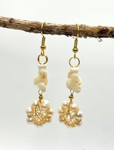 NIIHAU PĪKAKE + PEARL FLORAL EARRING