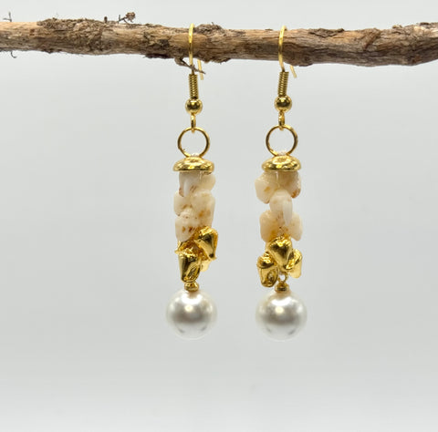 NIIHAU SHELL + WHITE PEARL EARRING