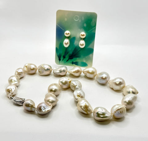 SALE! (17”) WHITE BAROQUE PEARL NECKLACE + EARRING SET
